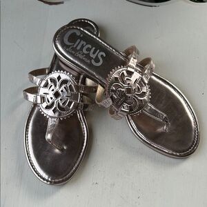 Circus by Sam Edelman Metallic Gold Bohemian Slip On Sandals EUC Size 10